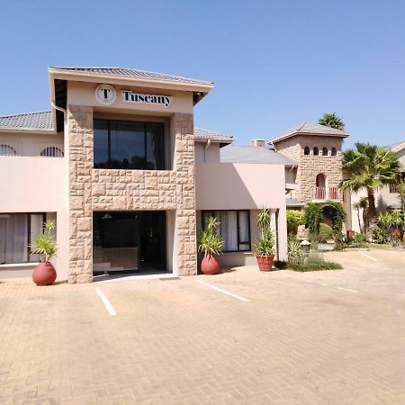Tuscany Vryburg Exteriör bild