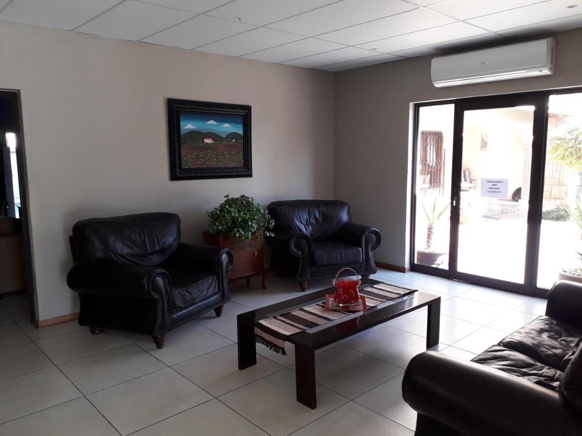 Tuscany Vryburg Exteriör bild