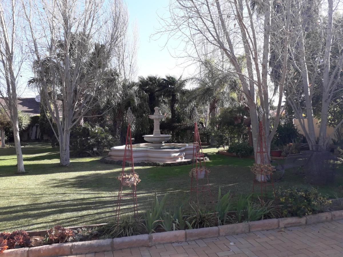 Tuscany Vryburg Exteriör bild