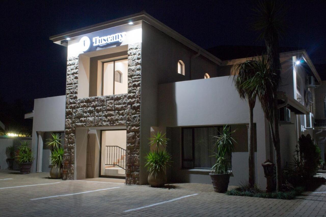 Tuscany Vryburg Exteriör bild