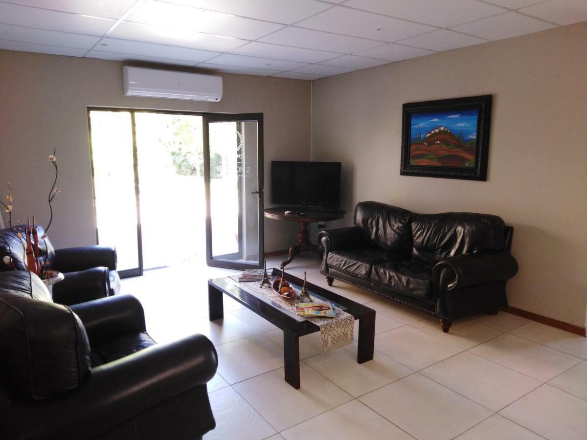 Tuscany Vryburg Exteriör bild